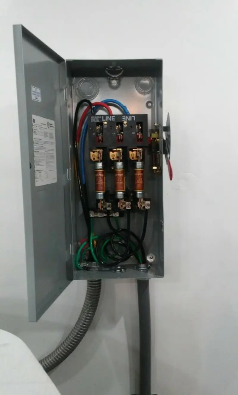 Three-phase disconnect switch installed for Smoke Detector Installation in Cottrellville